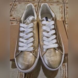 Tommy Hilfiger Gold Metallic Sneakers Size 6.5 - Like New